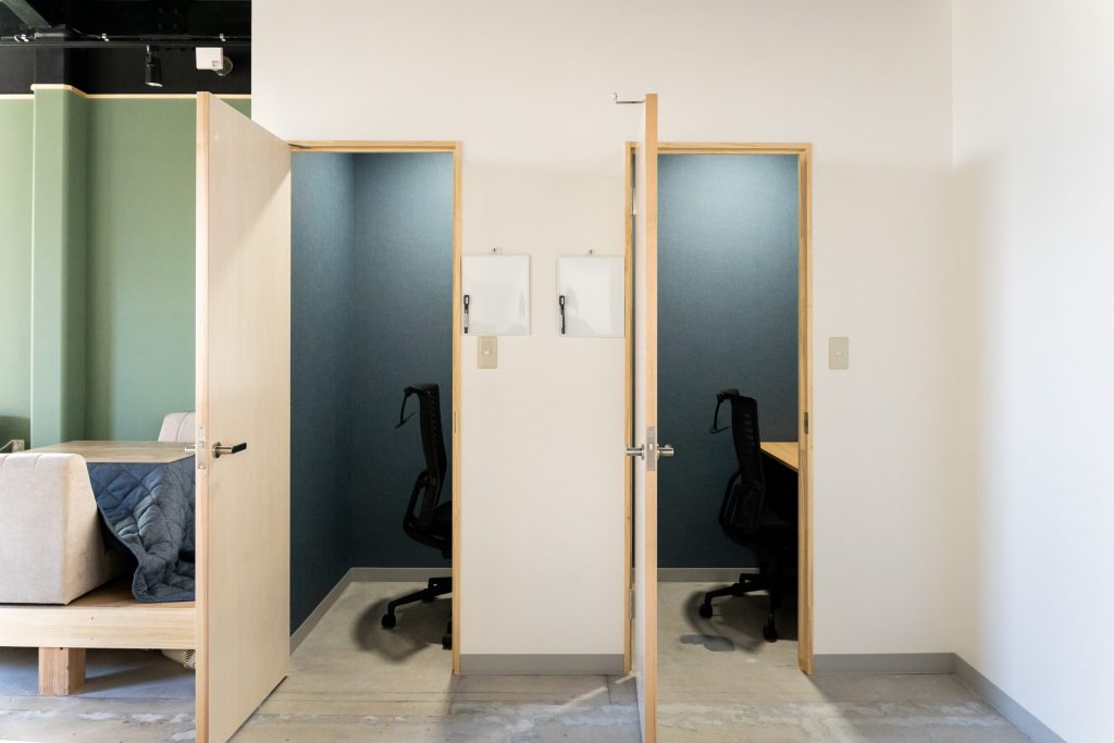 Coworking Space Flat Café&Bar