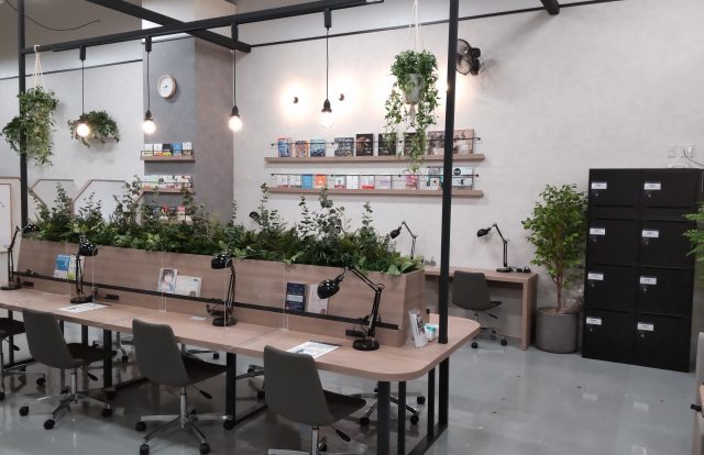 Miraiya Bookmark Lounge 幕張店